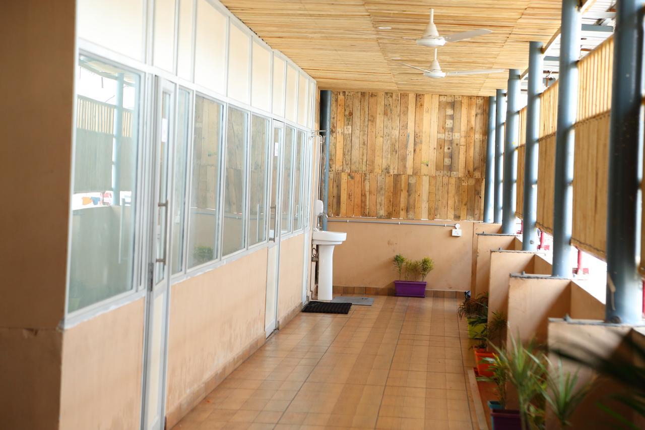Abhayaa Hotel Visakhapatnam Exterior photo