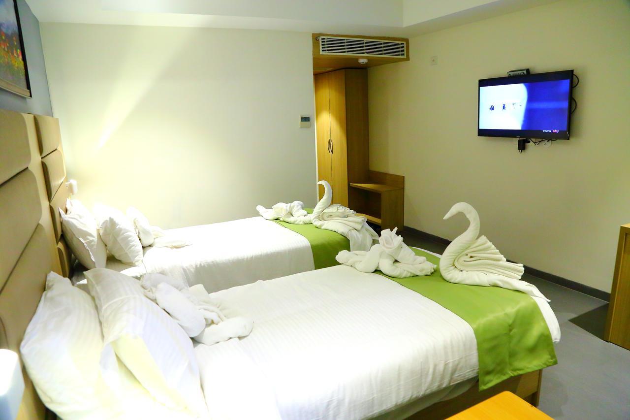 Abhayaa Hotel Visakhapatnam Exterior photo
